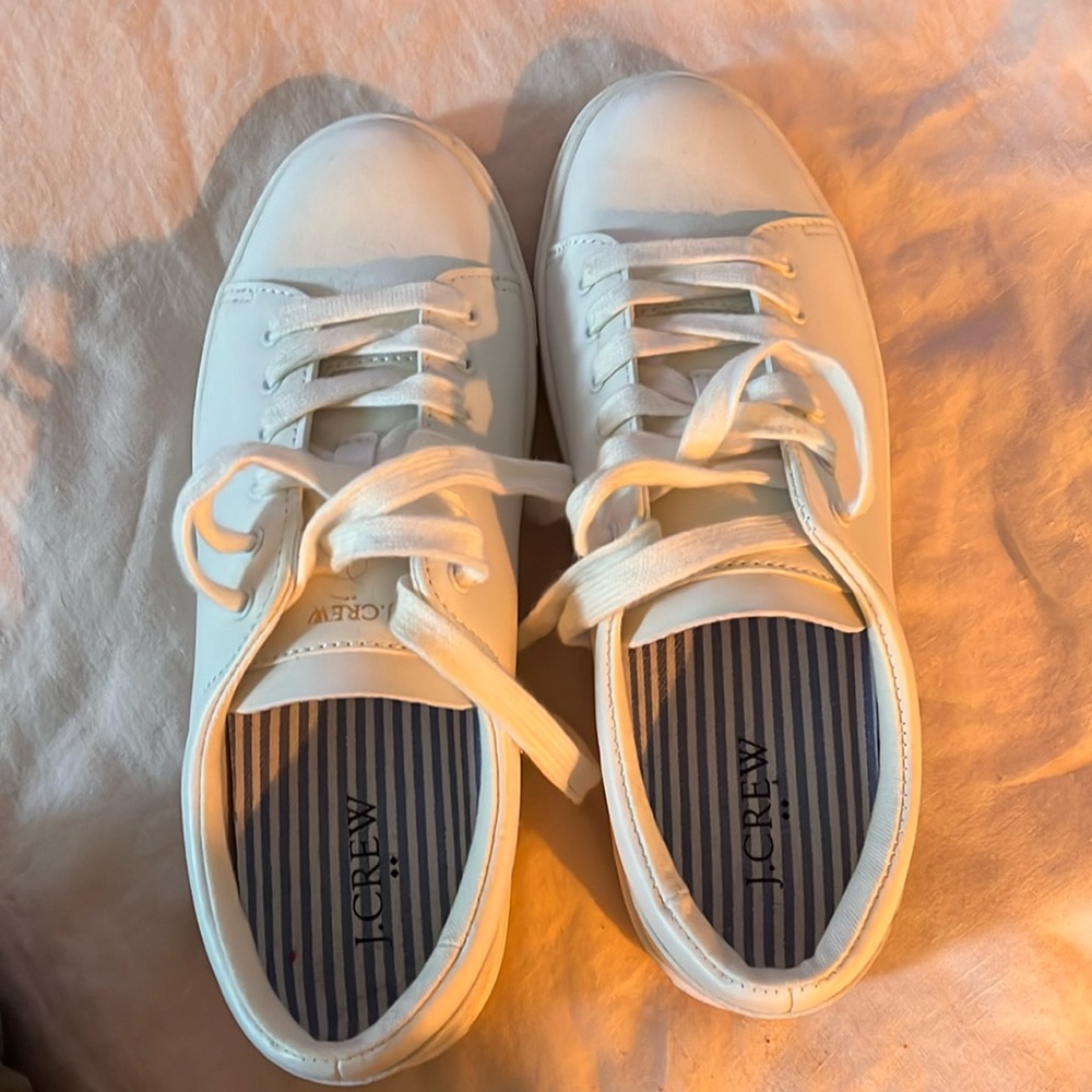 Jcrew white synthetic leather size 7.5 women's sneakers.
